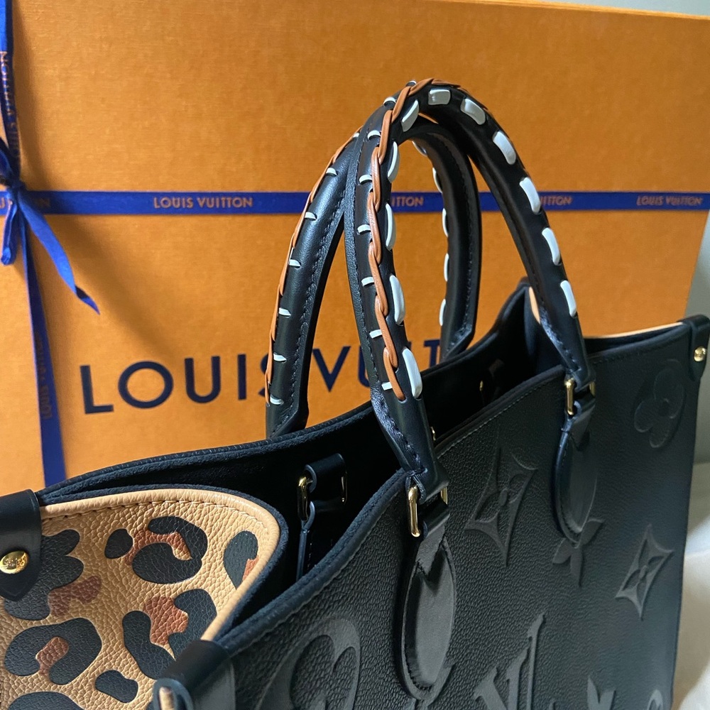 New! Louis Vuitton Wild at Heart Onthego MM Noir! - Picture 4 of 13